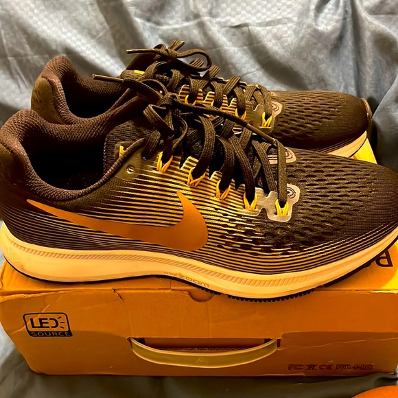 Nike Zoom Pegasus size 10 - Picture 2 of 4